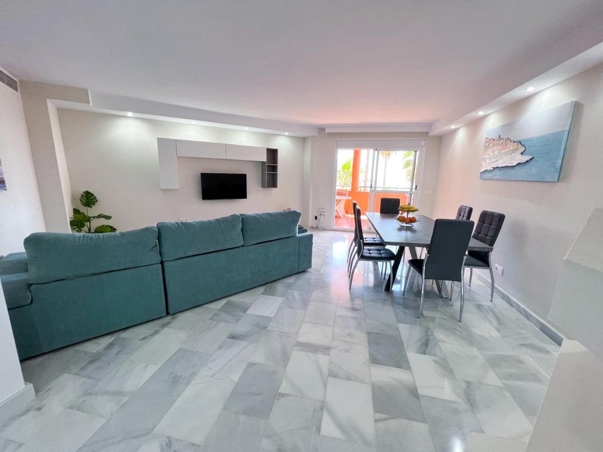 Luxury Three Bedroom Apartment At Estepona Esterno foto