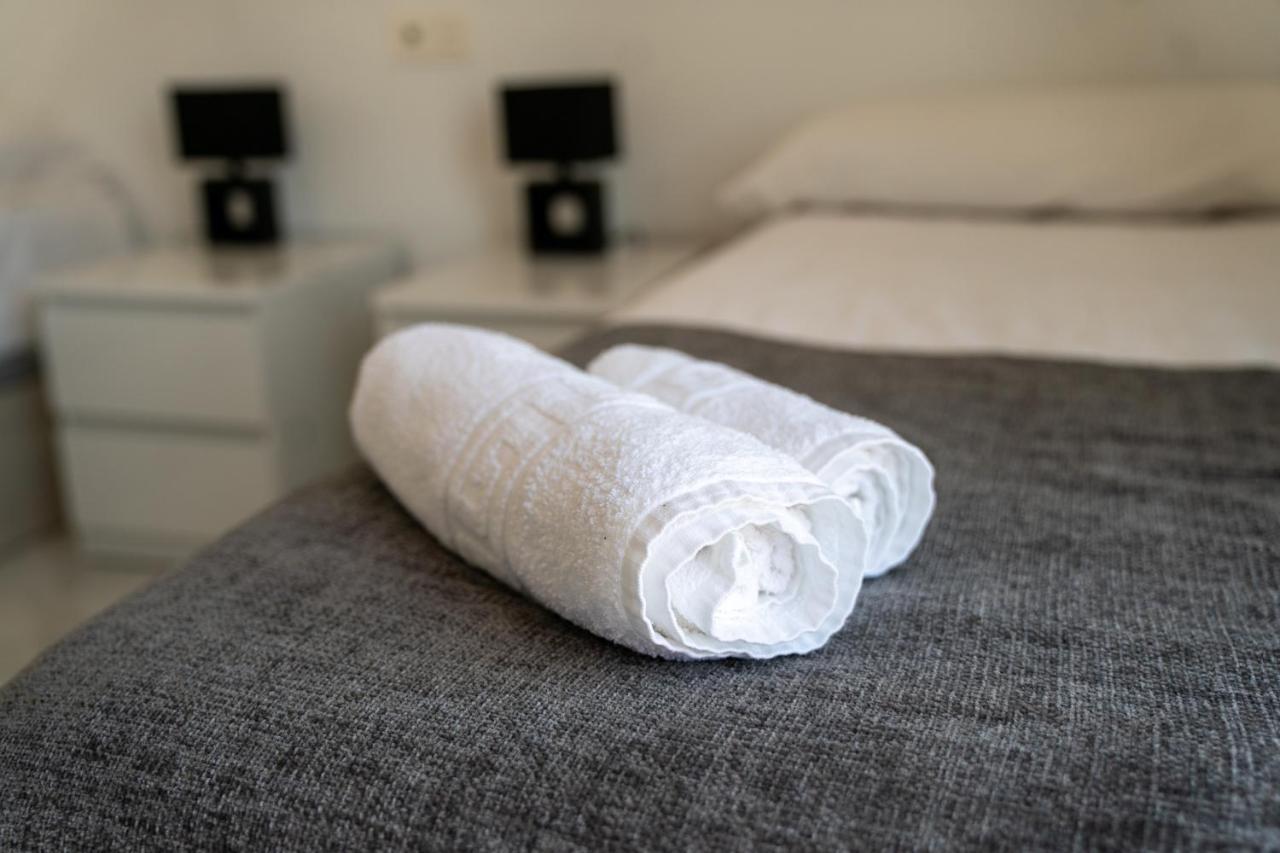 Luxury Three Bedroom Apartment At Estepona Esterno foto