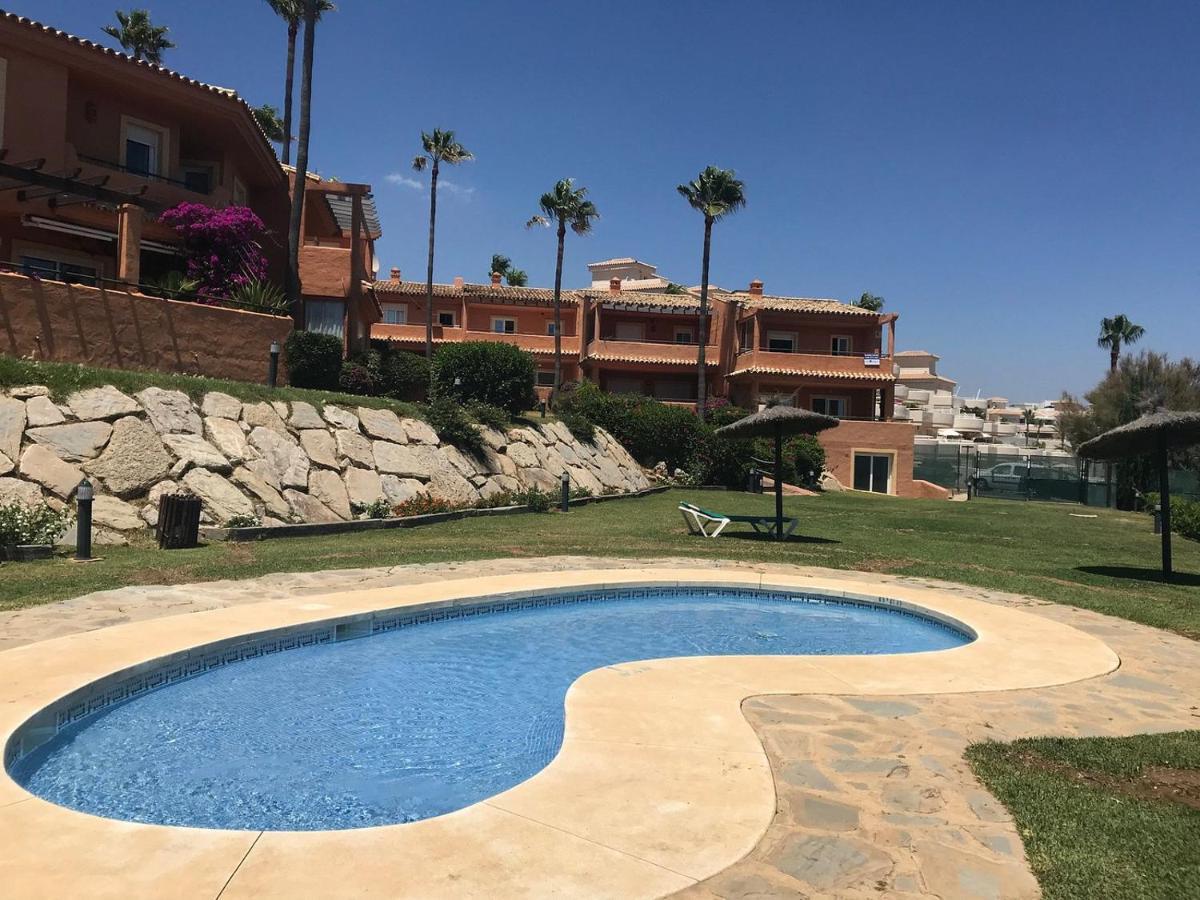 Luxury Three Bedroom Apartment At Estepona Esterno foto
