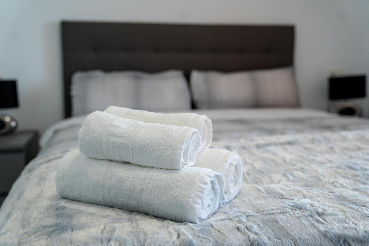 Luxury Three Bedroom Apartment At Estepona Esterno foto