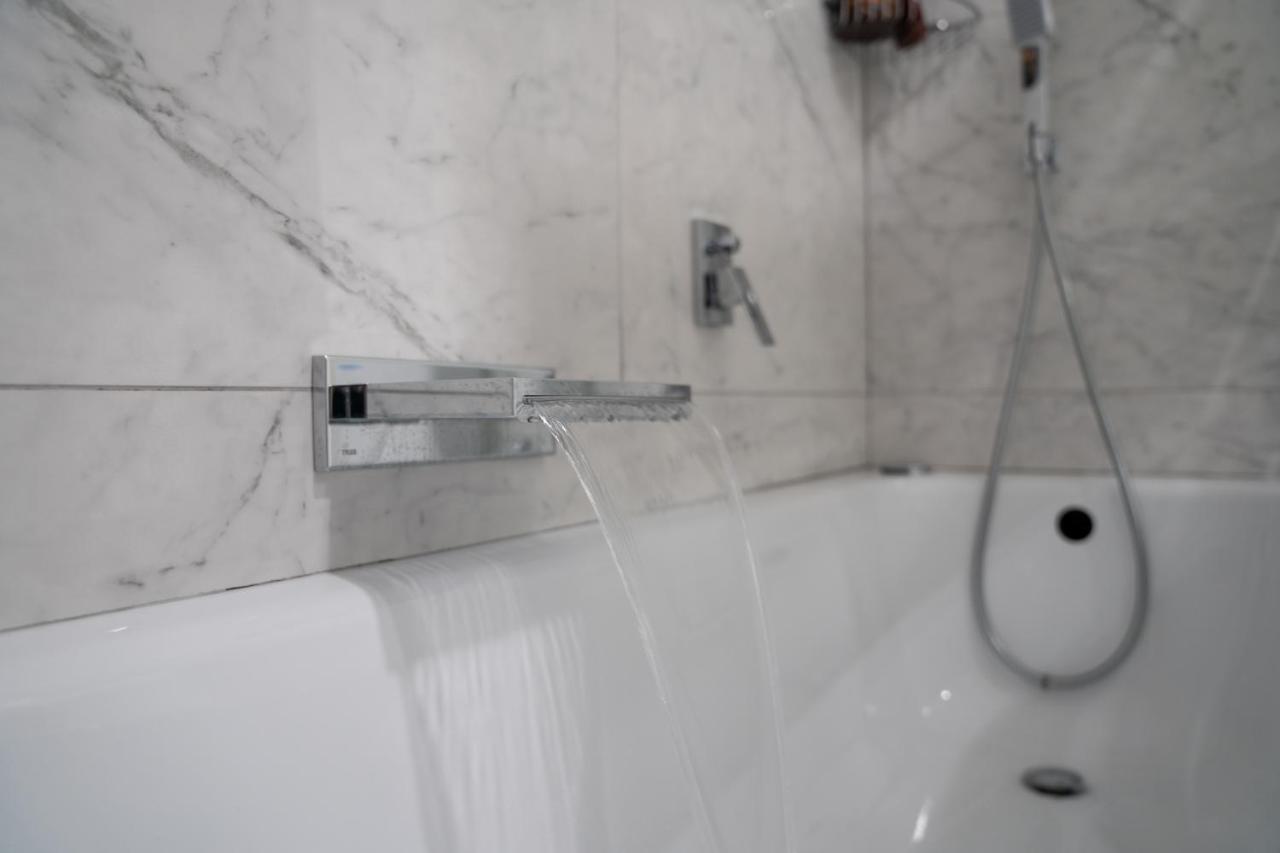 Luxury Three Bedroom Apartment At Estepona Esterno foto